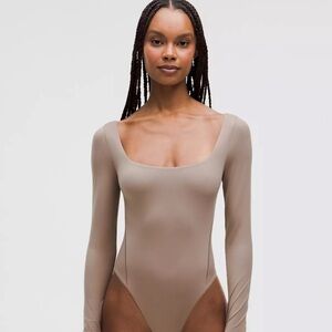 NWT lululemon square neck long sleeve  bodysuit